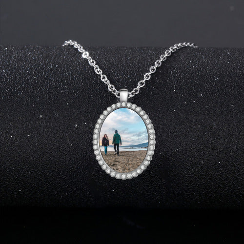 Oval Photo Pendant Necklace — personalized memory jewelry, packaging photo